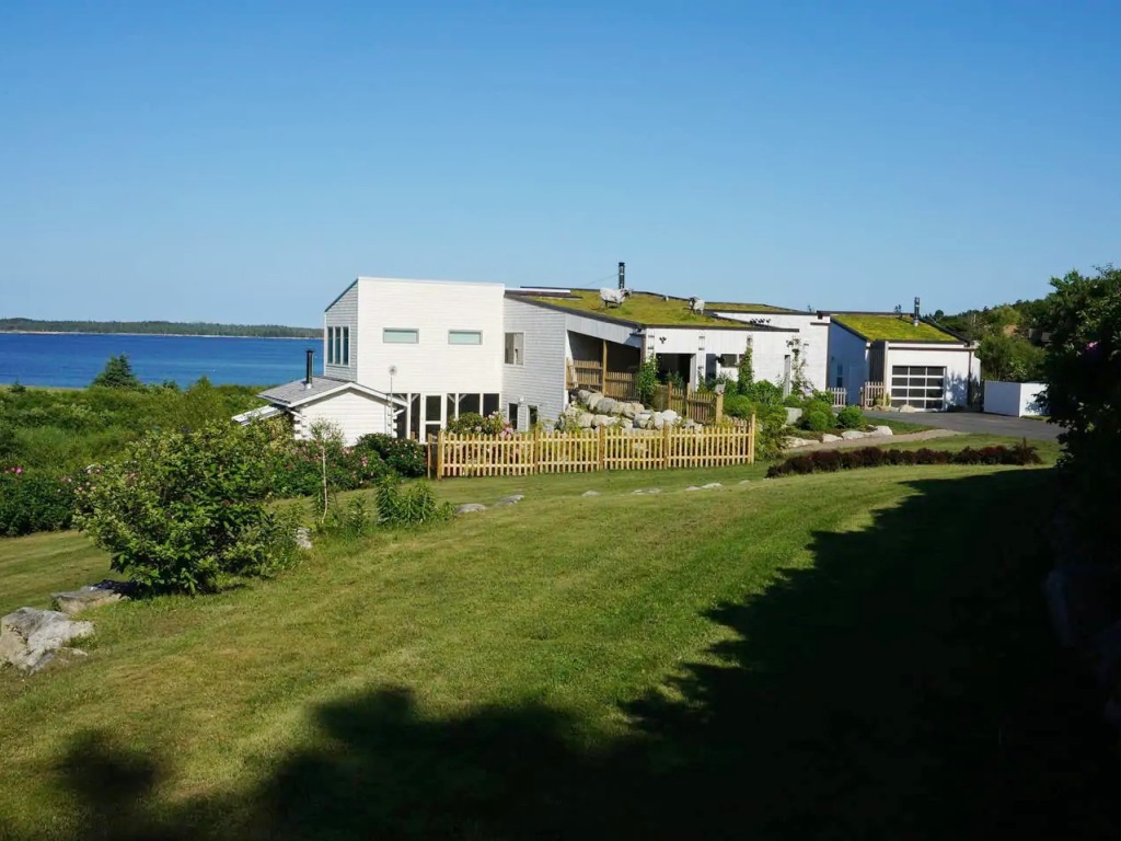 Beach Heaven, Vacation Rental, Nova Scotia - Near Carters Beach